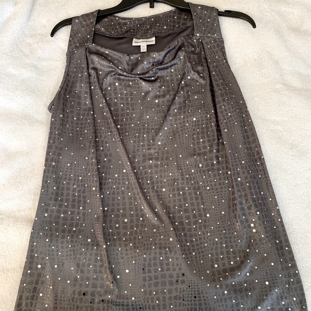 Top. Gray top with silver sequins.